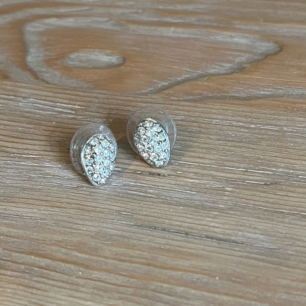 Swarovski Vintage Elegant Silver Crystal Stud Earrings - Picture 7 of 8